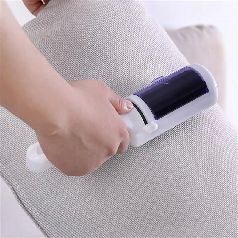 Electrostatic Pet Hair Remover Brush for Clothes, Sofas & Carpets